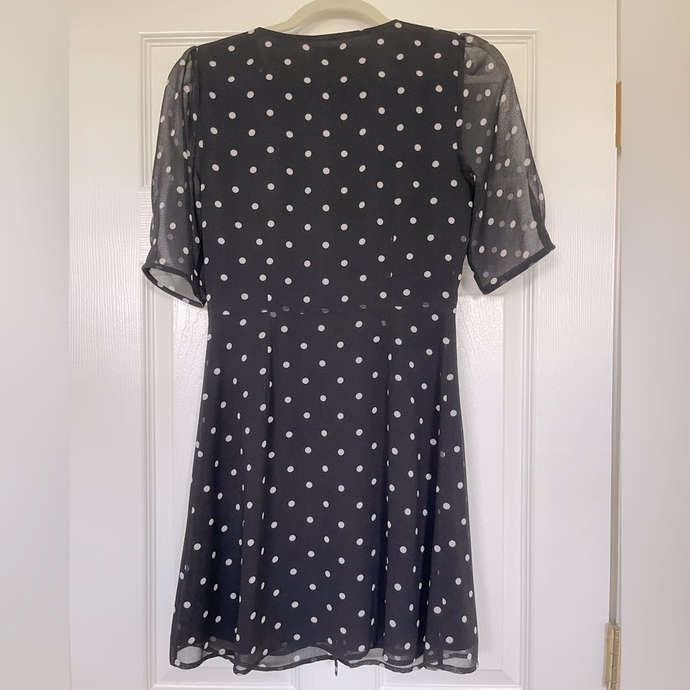 Aritzia Wilfred polka dot short-sleeve dress in size 0. - Picture 2 of 3